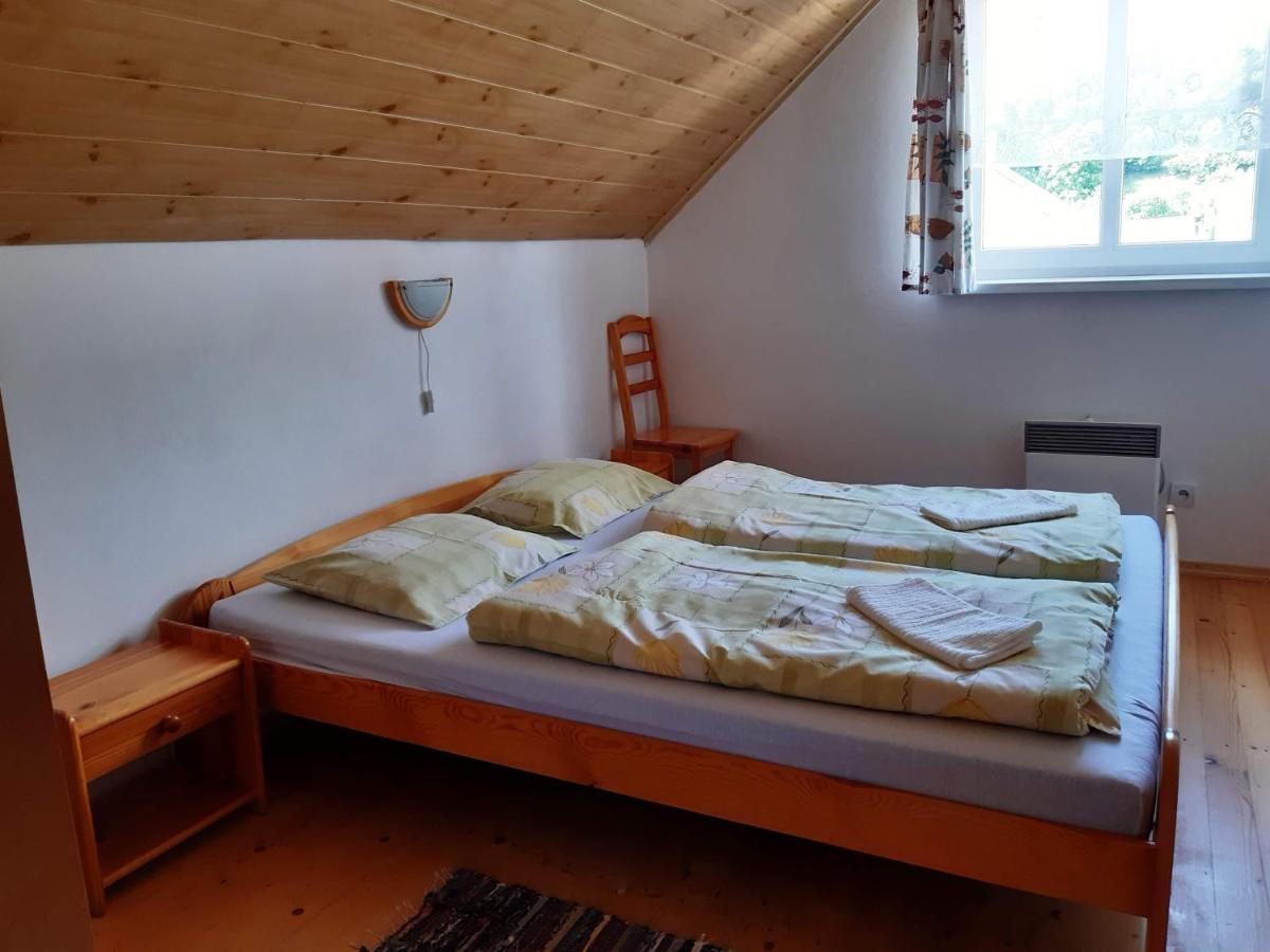 Chalupa Helena Na Poraci Екстер'єр фото